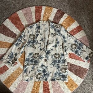 Vintage 80s Alice Stuart cream & blue lightweight floral blazer w shoulder pads